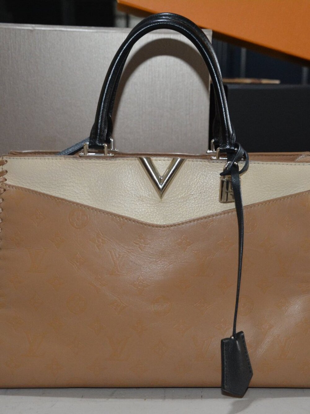 Louis Vuitton Very Zipped Tote